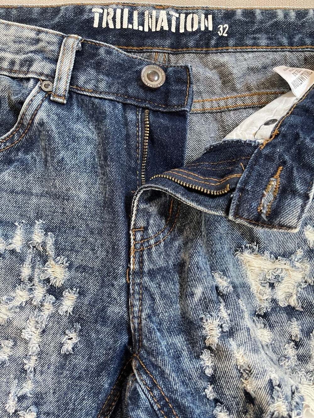 Trillnation Acid Wash Distressed Denim Jeans Size 32 - Picture 2 of 6